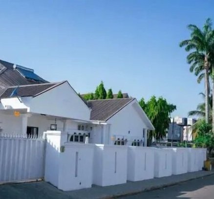 Dan Whitehouse Apartment 2